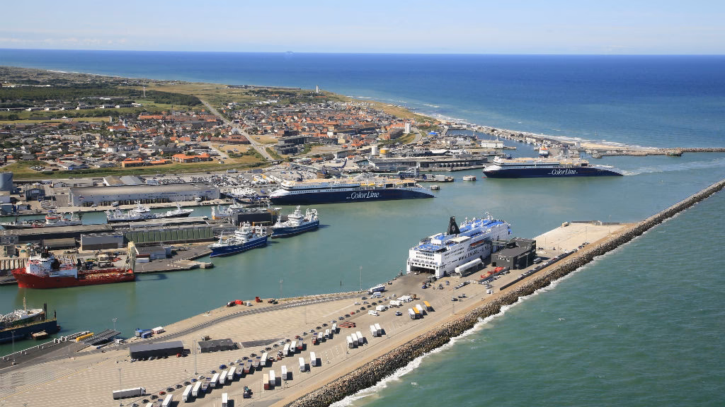 Where is port of Hirtshals located?