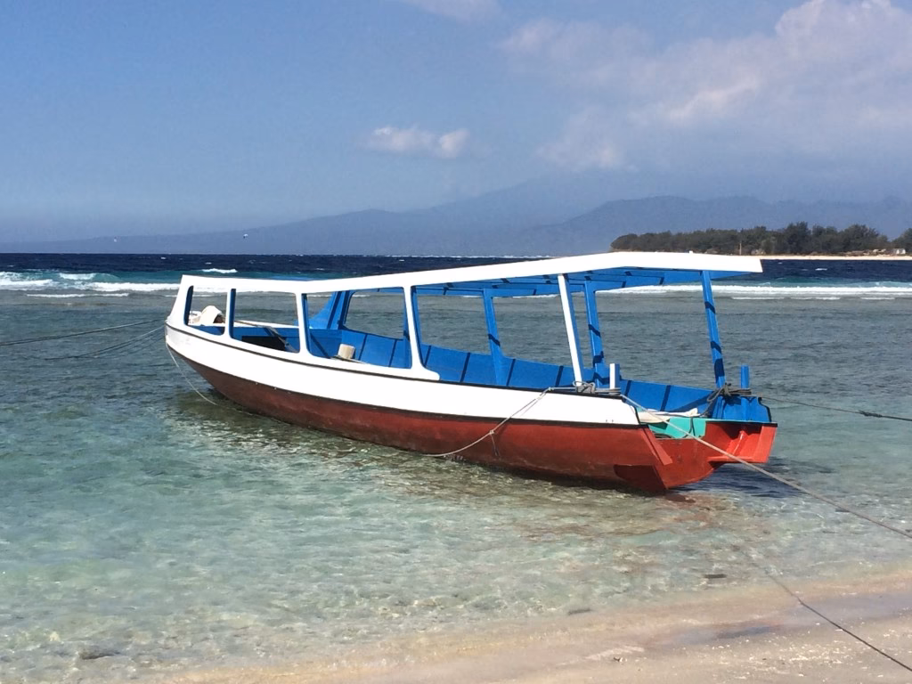 What time does the Bali bounty sunset dinner cruise depart?