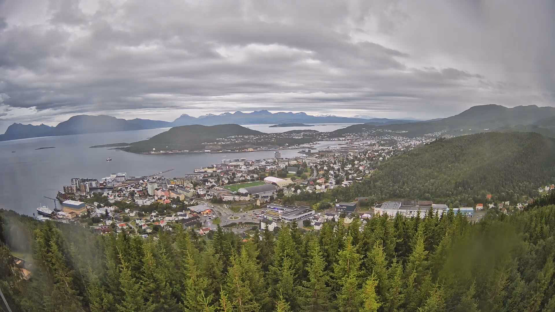 Where can I find live webcams in Norway?